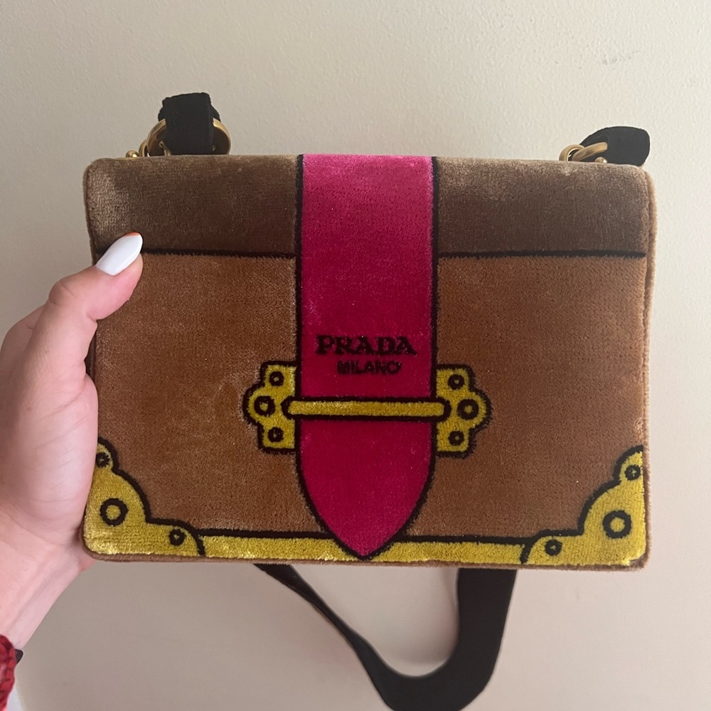 Prada F/W 2017 "Trompe L'Oeil" Velvet Cahier Bag Femme Brown